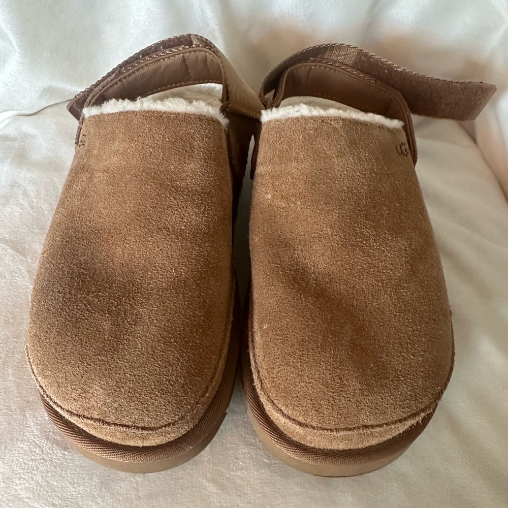 Ugg Golden star Cozy Clog Size 7